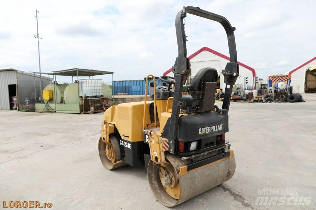 CAT CB 224 E Çift tamburlu silindirler