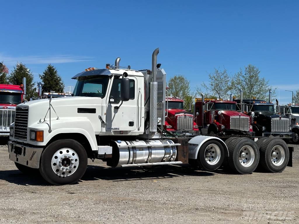 Mack CHU613 Çekiciler