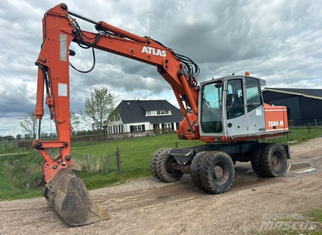 Atlas 1504 Lastik tekerli ekskavatörler