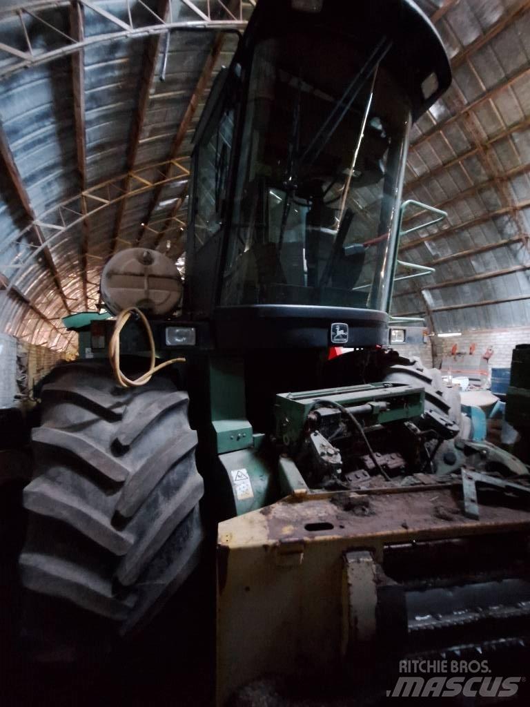 John Deere 6850 Kendi yürür silaj makinalari