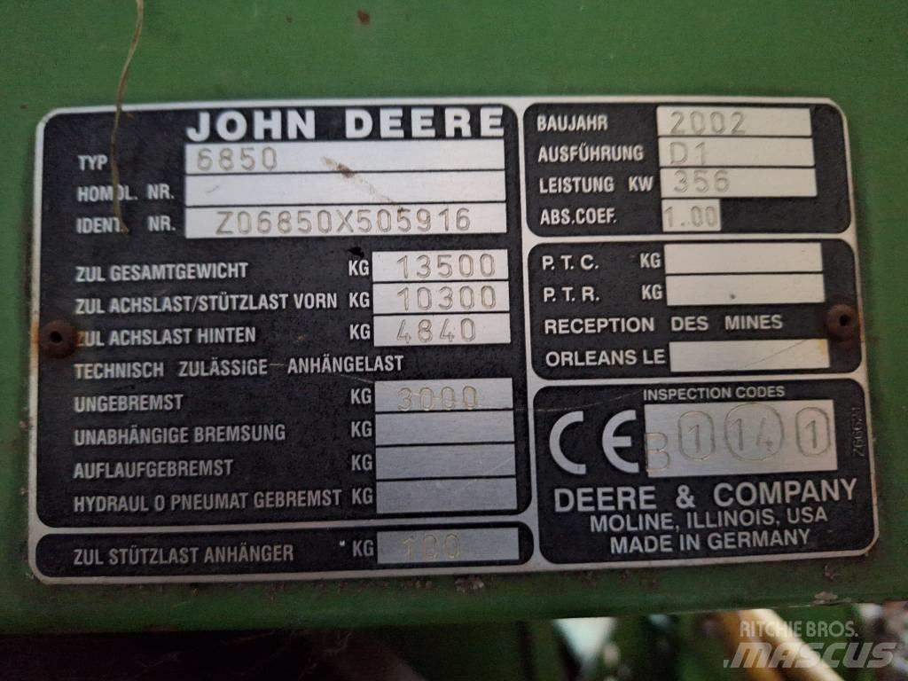 John Deere 6850 Kendi yürür silaj makinalari