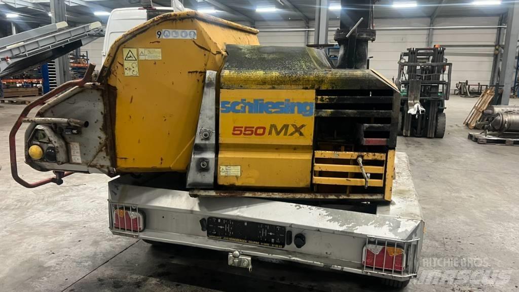 Schliesing 550 MX Orman römorkları