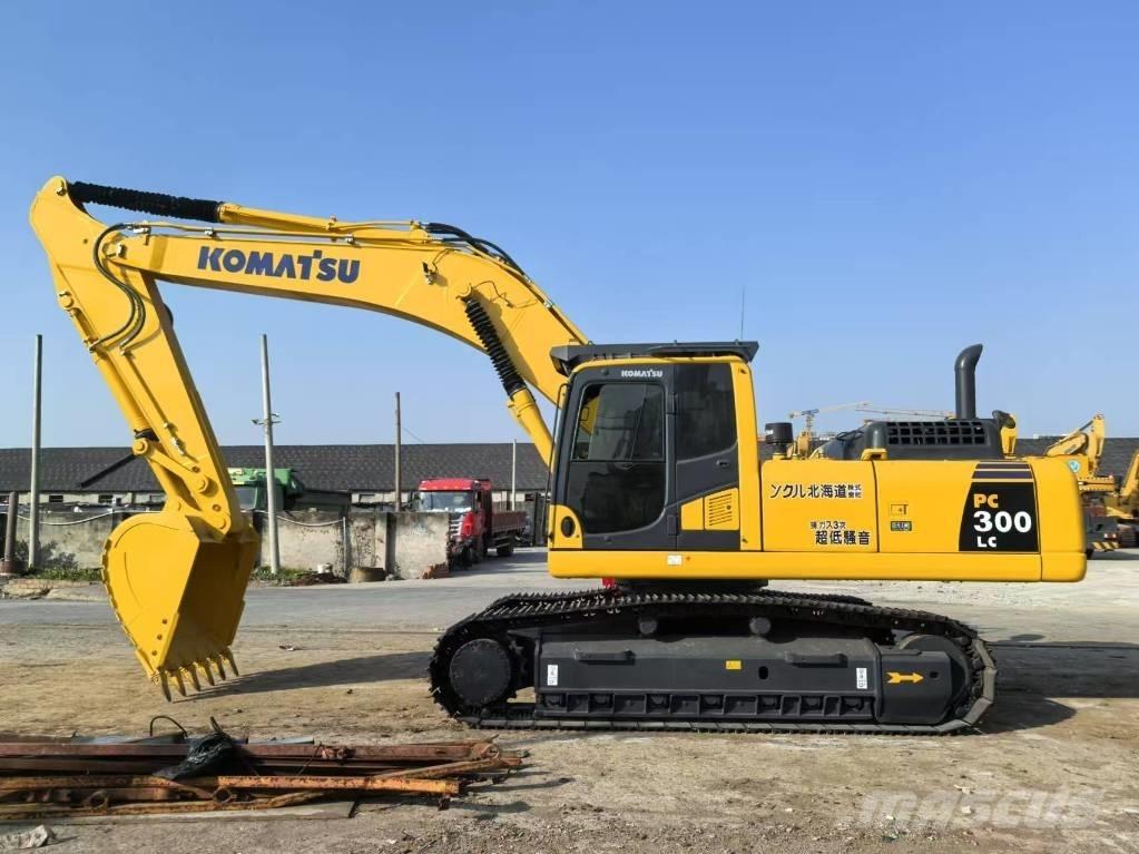 Komatsu PC 300-8 Paletli ekskavatörler
