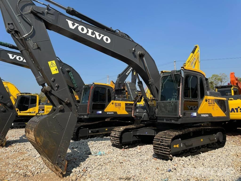 Volvo 210 Paletli ekskavatörler