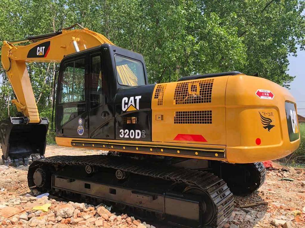 CAT 320D2 Paletli ekskavatörler