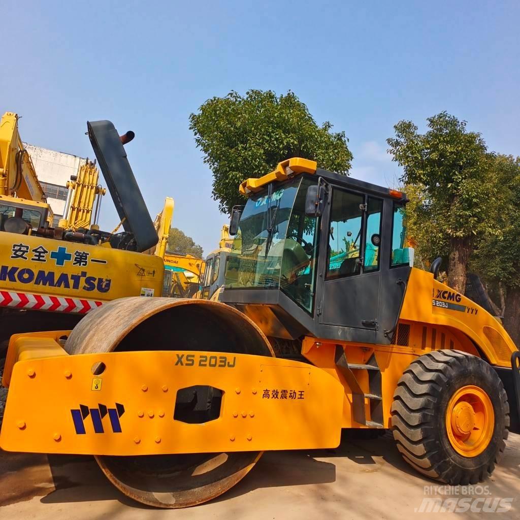 XCMG XS 202J Tek tamburlu silindirler