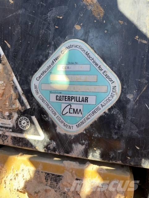 CAT 320F Paletli ekskavatörler