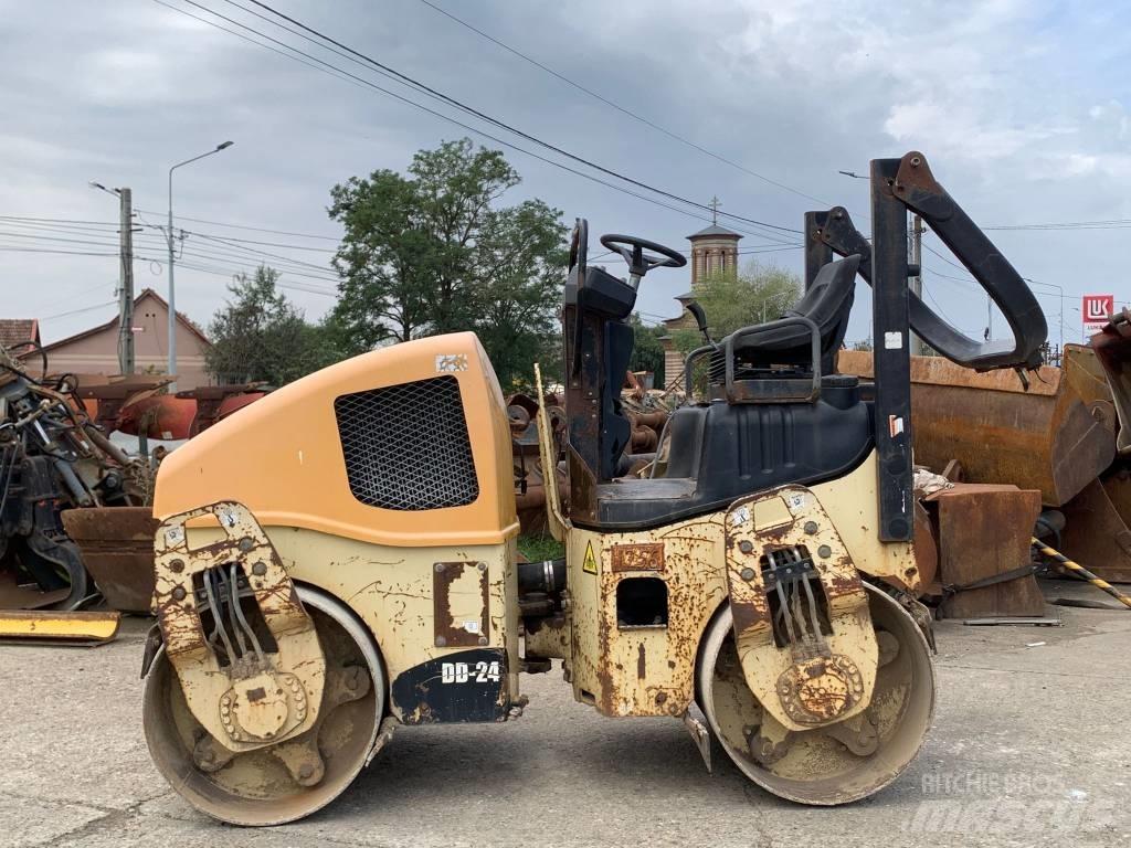 Volvo DD 24 Çift tamburlu silindirler