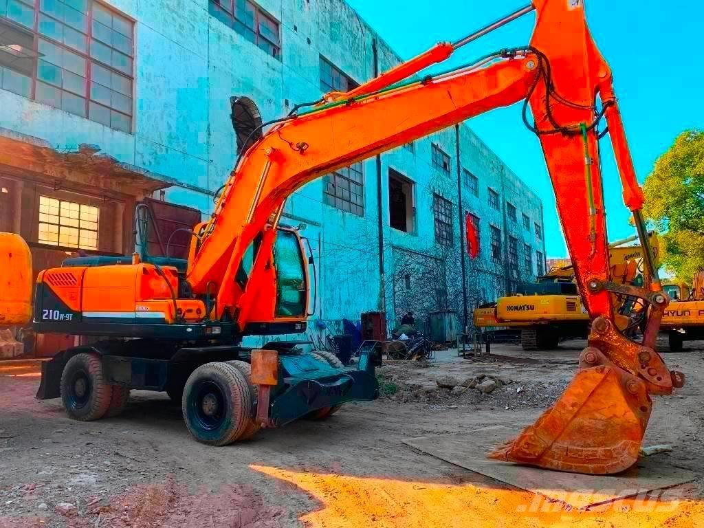 Hyundai R210W-9T Paletli ekskavatörler