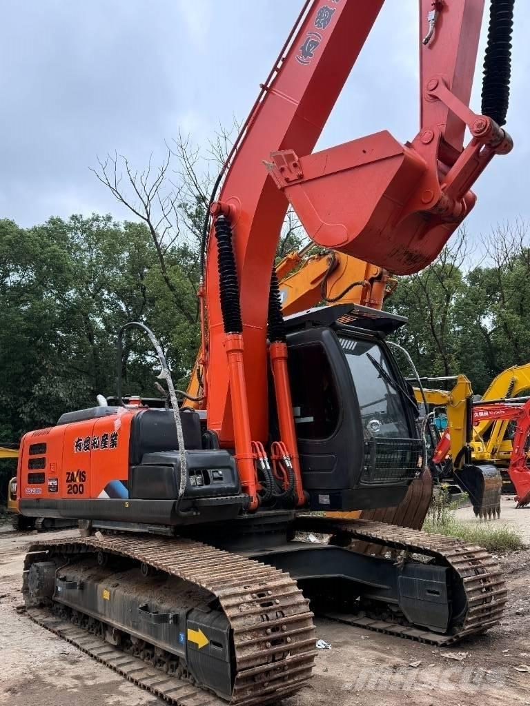 Hitachi ZX 200 Paletli ekskavatörler