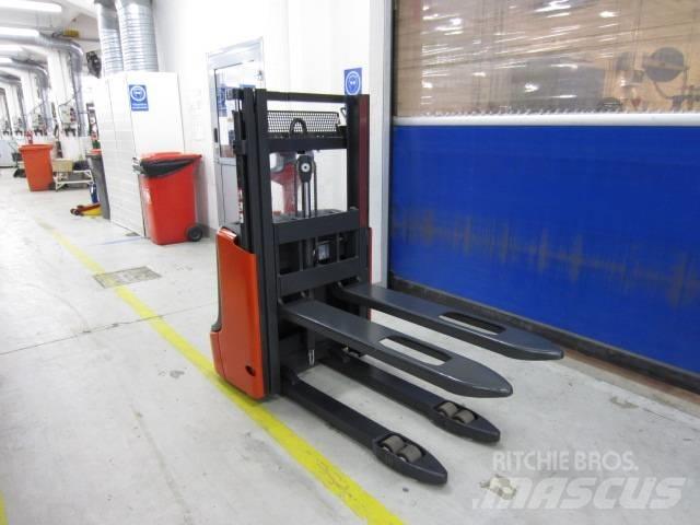 Linde L 10 Yaya kumandali istif makinasi