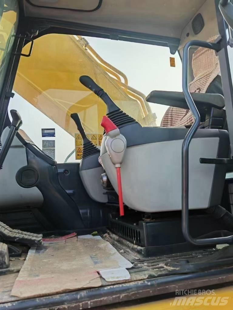 Komatsu 400-8R Paletli ekskavatörler