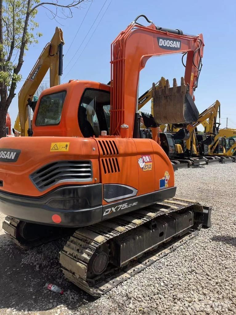 Doosan DX75 Mini ekskavatörler, 7 tona dek