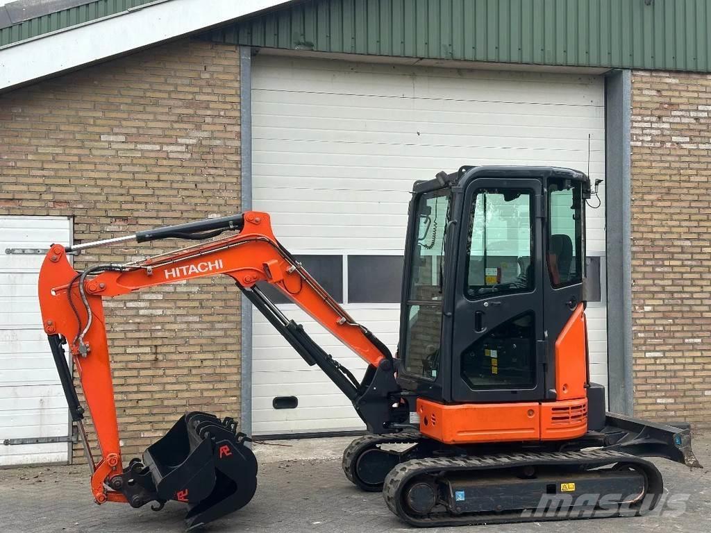 Hitachi ZX26U-6CR Mini ekskavatörler, 7 tona dek