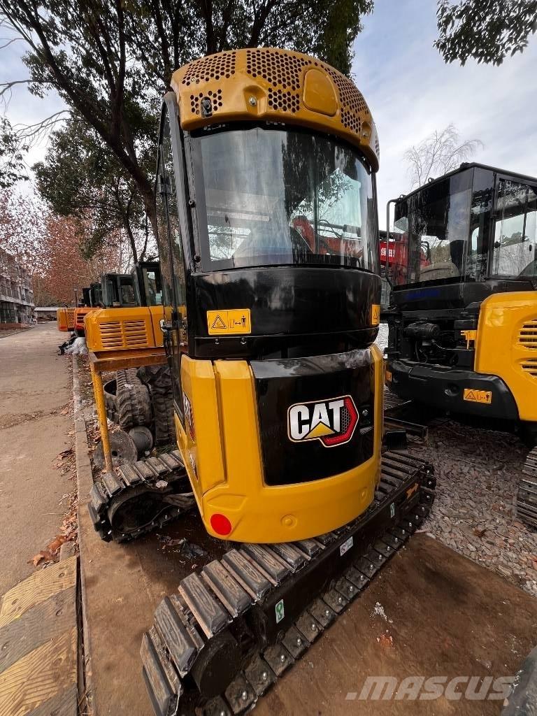 CAT 302 Paletli ekskavatörler