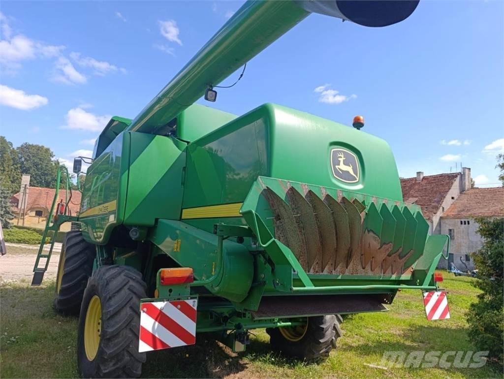 John Deere W650 Biçerdöverler