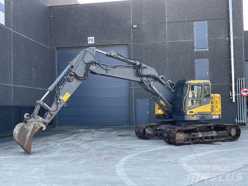 Volvo ECR 235 DL Paletli ekskavatörler