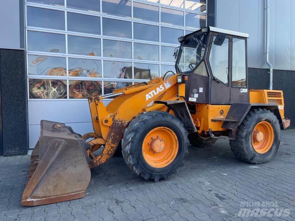 Atlas 82E Tekerlekli yükleyiciler
