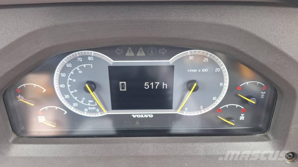 Volvo A25G Belden kirma kaya kamyonu