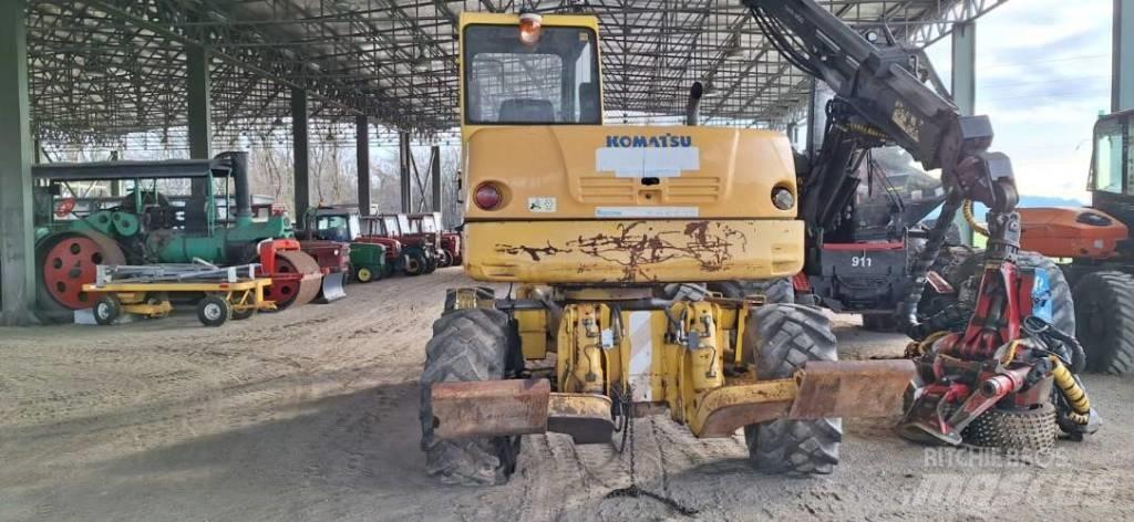 Komatsu PW 110 Lastik tekerli ekskavatörler
