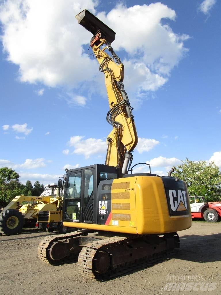 CAT 318 E L Paletli ekskavatörler
