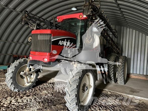 Apache AS1010 Kendinden tahrikli pülverizatörler