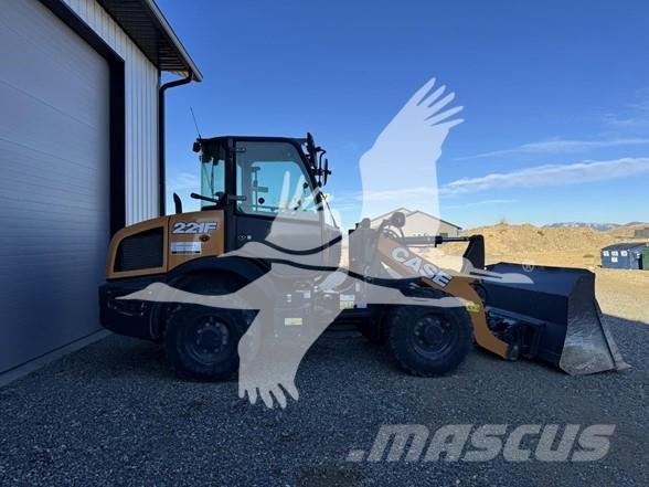 CASE 221F Tekerlekli yükleyiciler