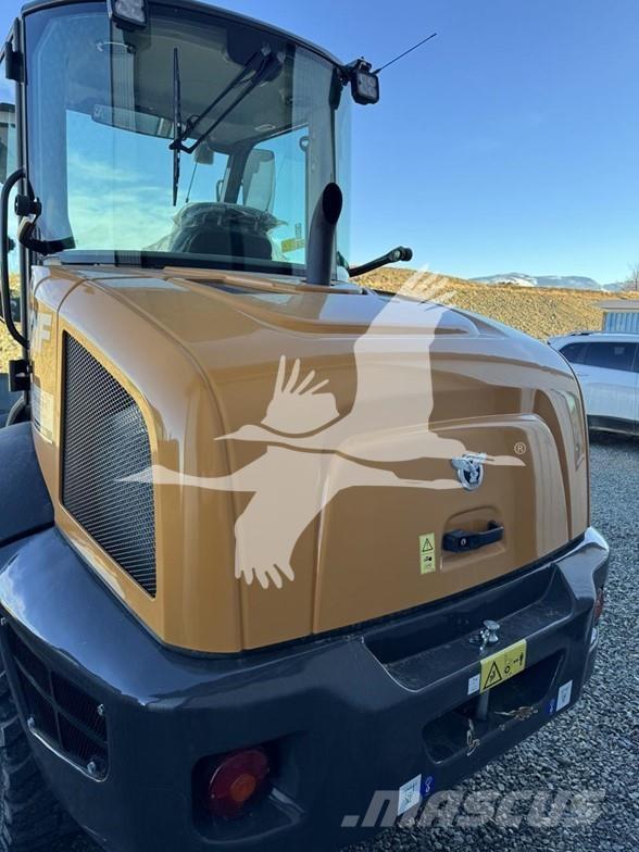 CASE 221F Tekerlekli yükleyiciler