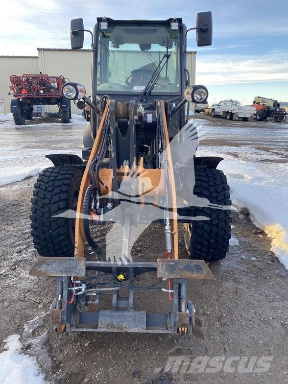 CASE 221F Tekerlekli yükleyiciler