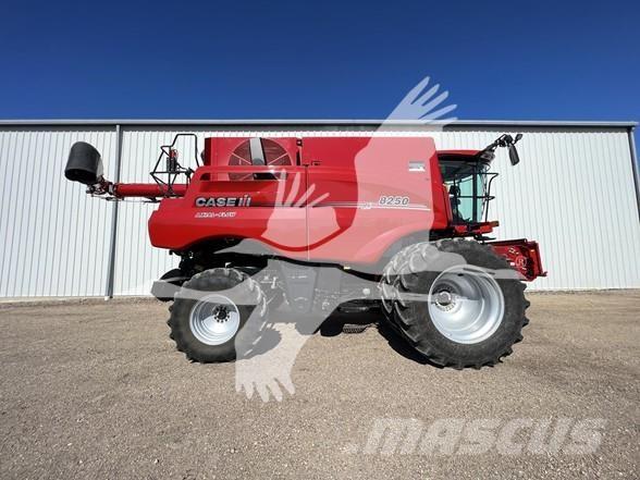 Case IH 8250 Biçerdöverler