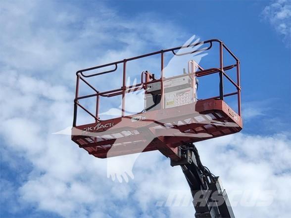 SkyJack SJ82T Teleskopik personel platformları