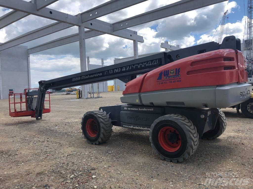 SkyJack SJ 66 T Körüklü personel platformları