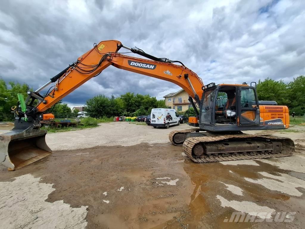 Doosan DX 225 LC-5 Paletli ekskavatörler