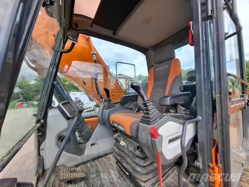 Doosan DX 225 LC-5 Paletli ekskavatörler