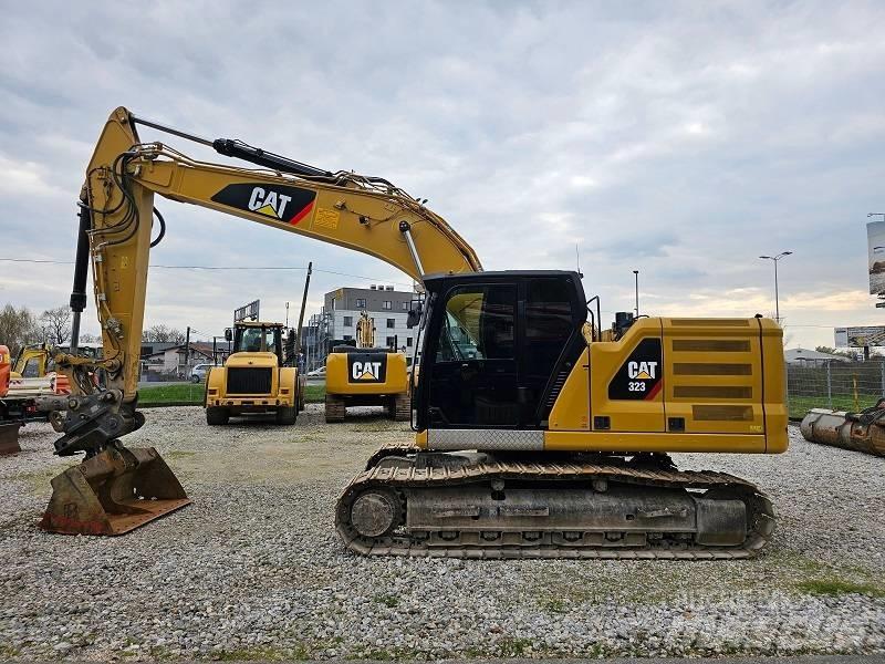 CAT 323-07B Paletli ekskavatörler