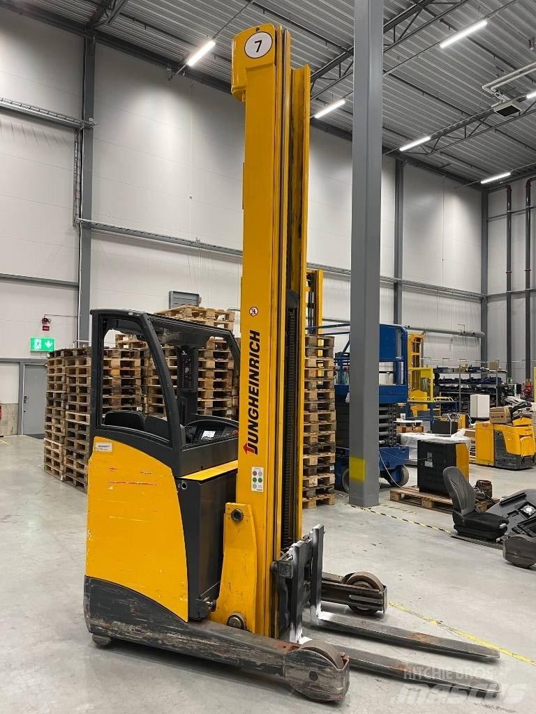 Jungheinrich ETV 216 Reach truck - depo içi istif araçları