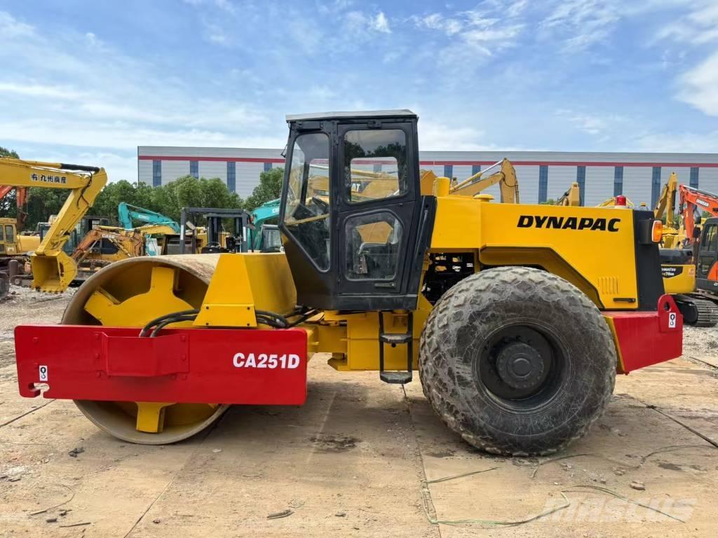 Dynapac CA251D Tek tamburlu silindirler