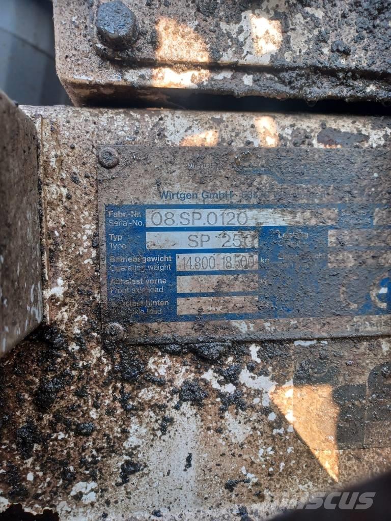 Wirtgen SP250 Kalıp