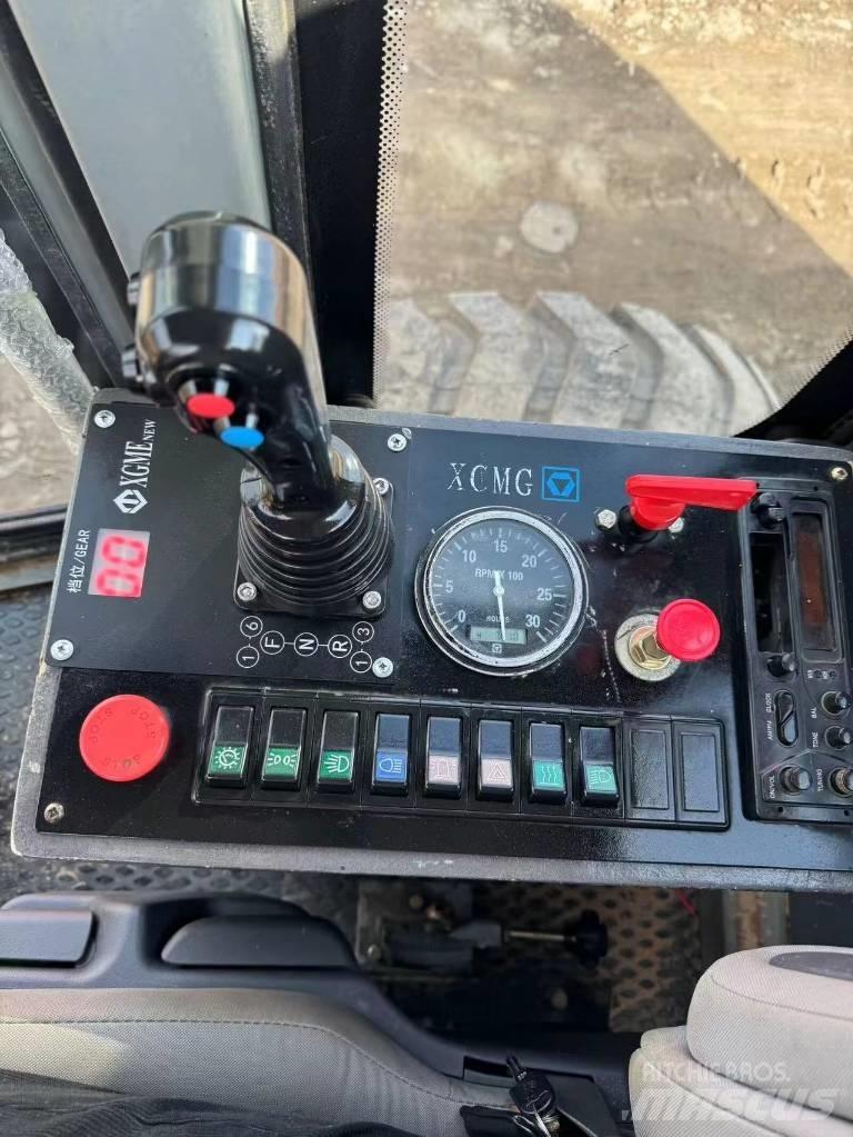 XCMG GR 2153 Greyderler