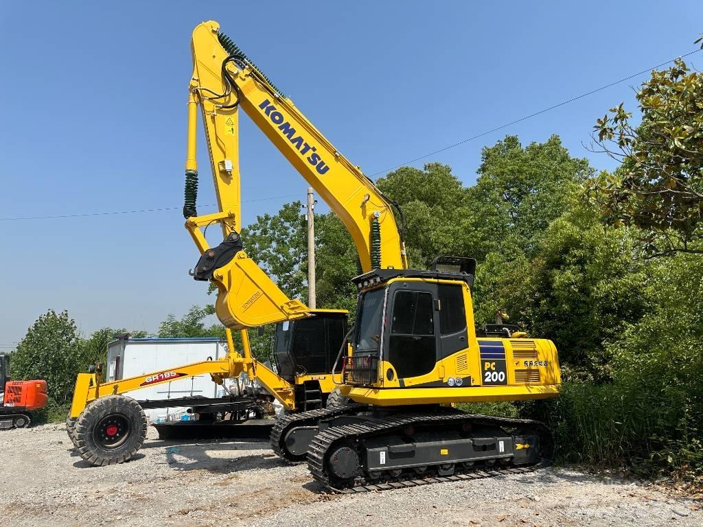 Komatsu PC200-8 Paletli ekskavatörler