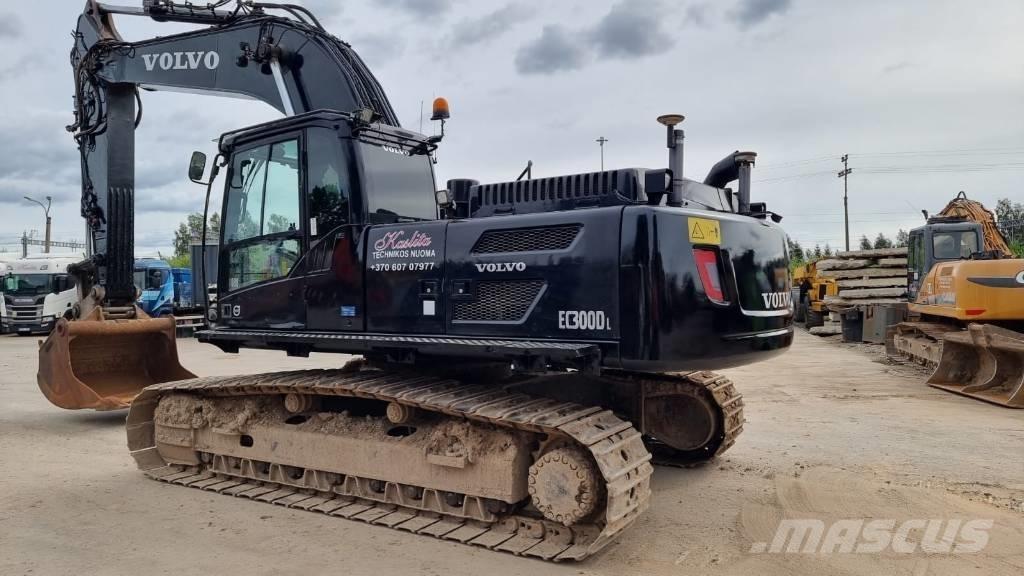 Volvo EC 300 D L Paletli ekskavatörler