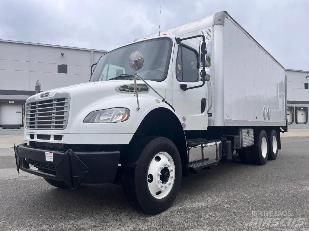 Freightliner M 106 Kapali kasa kamyonlar