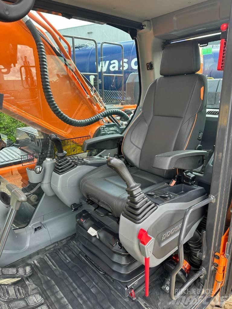 Doosan DX 350 NLC-7 Paletli ekskavatörler