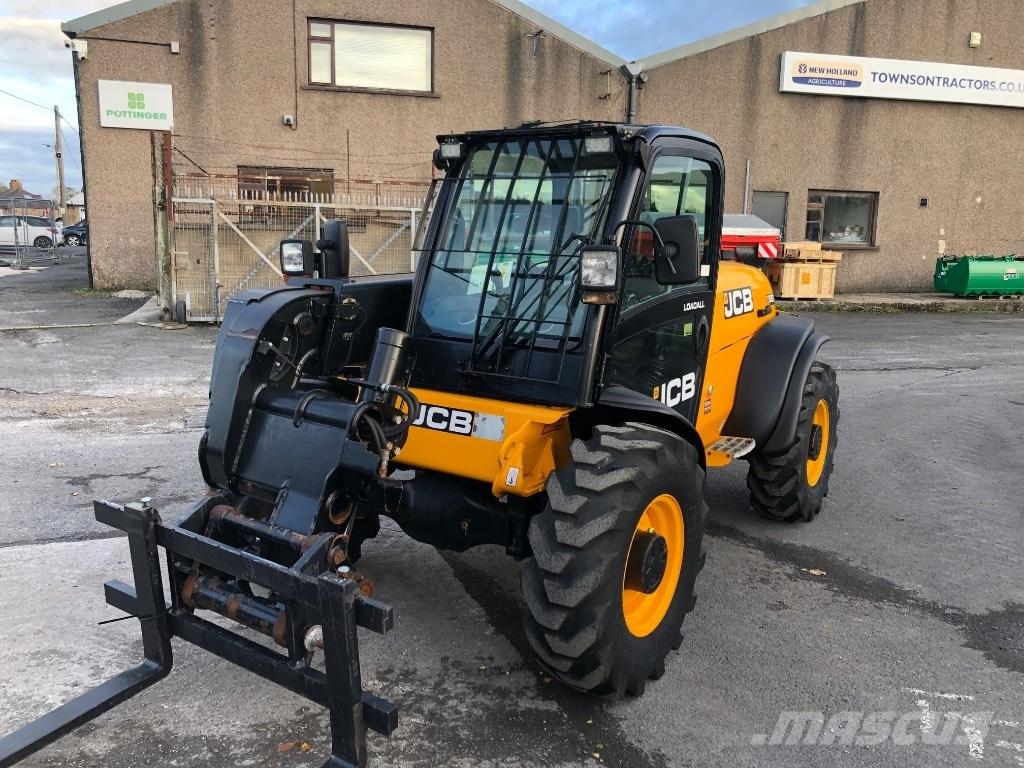 JCB 527-55 Tarimsal teleskopik yükleyiciler