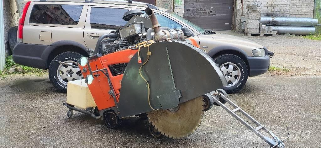 Husqvarna fs7000 Kanal kazma makinasi