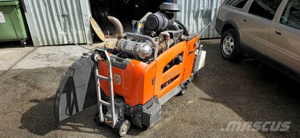 Husqvarna fs7000 Kanal kazma makinasi