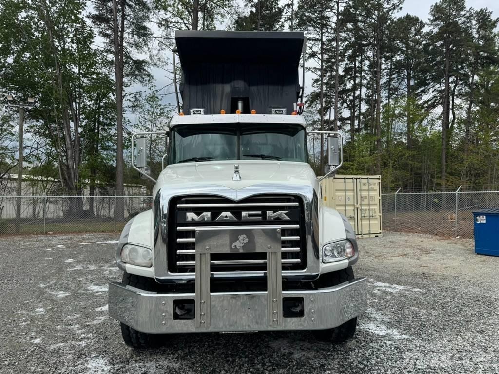Mack GU813 Damperli kamyonlar