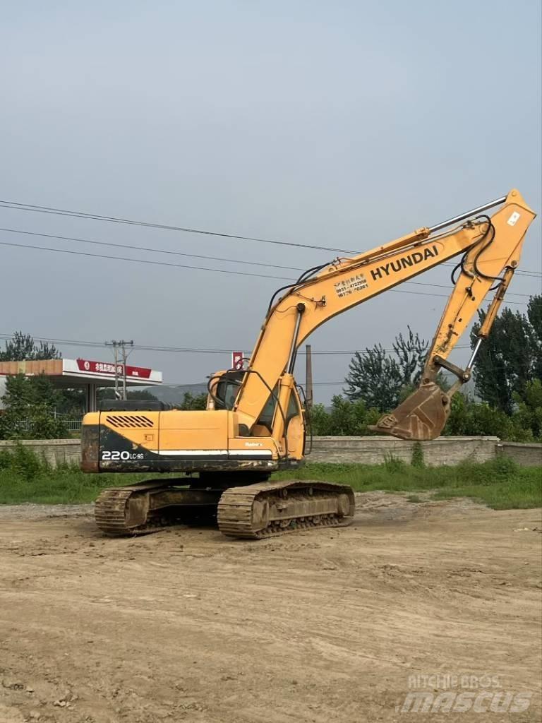 Hyundai R220-9S Paletli ekskavatörler