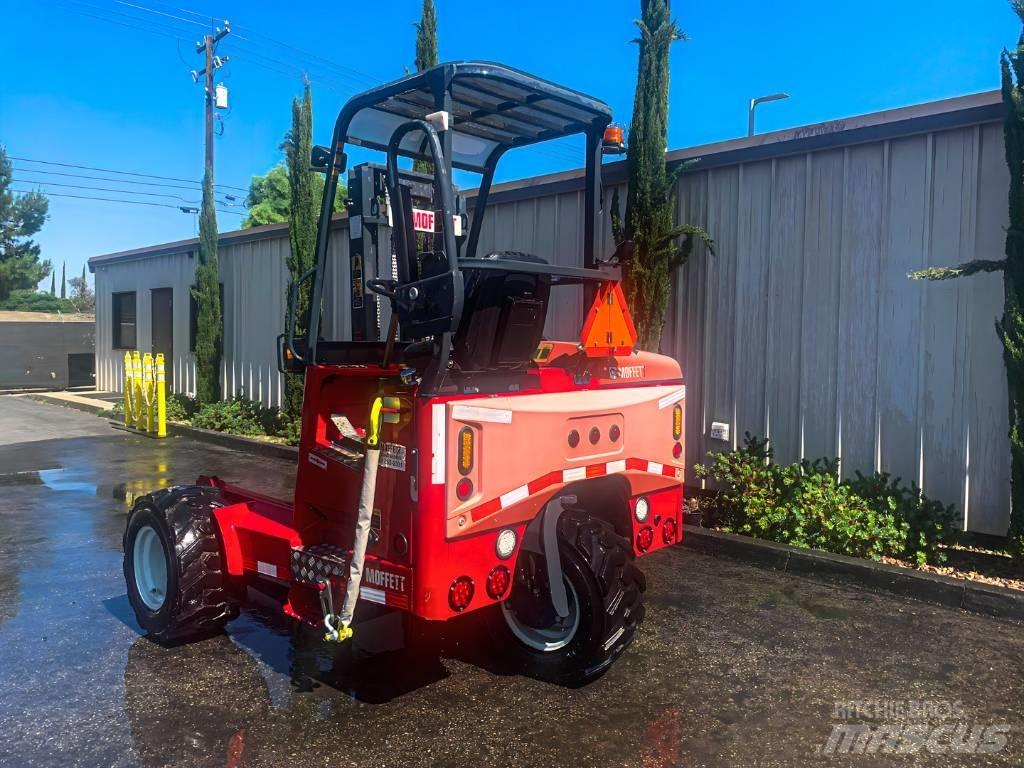 Moffett M55 Teleskobik yükleyiciler