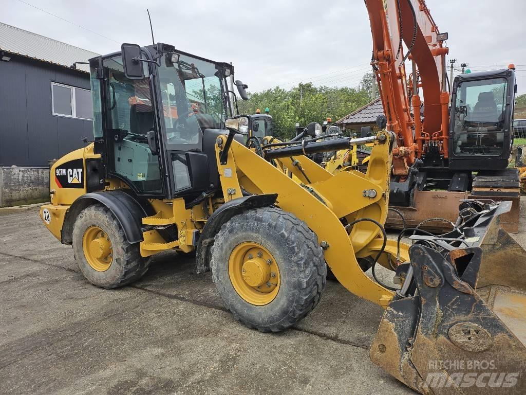 CAT 907M Tekerlekli yükleyiciler